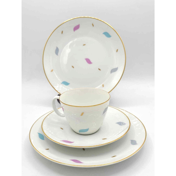 Johann Haviland 4 Person Tea Set: Tea Pot Sugar Creamer, 4 Trio Cup+Saucer+Plate - Picture 13 of 16